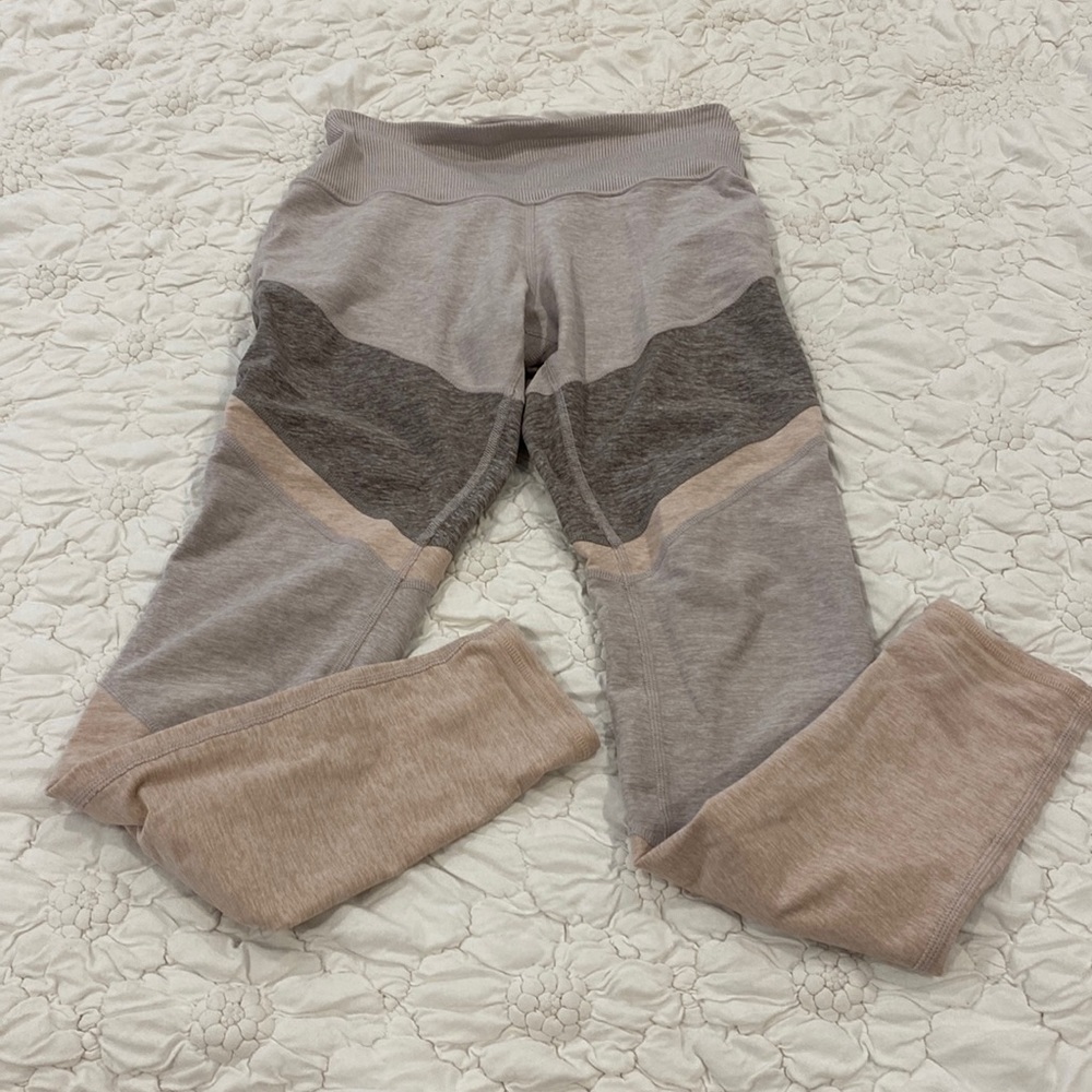 Alo Yoga Sheila Legging